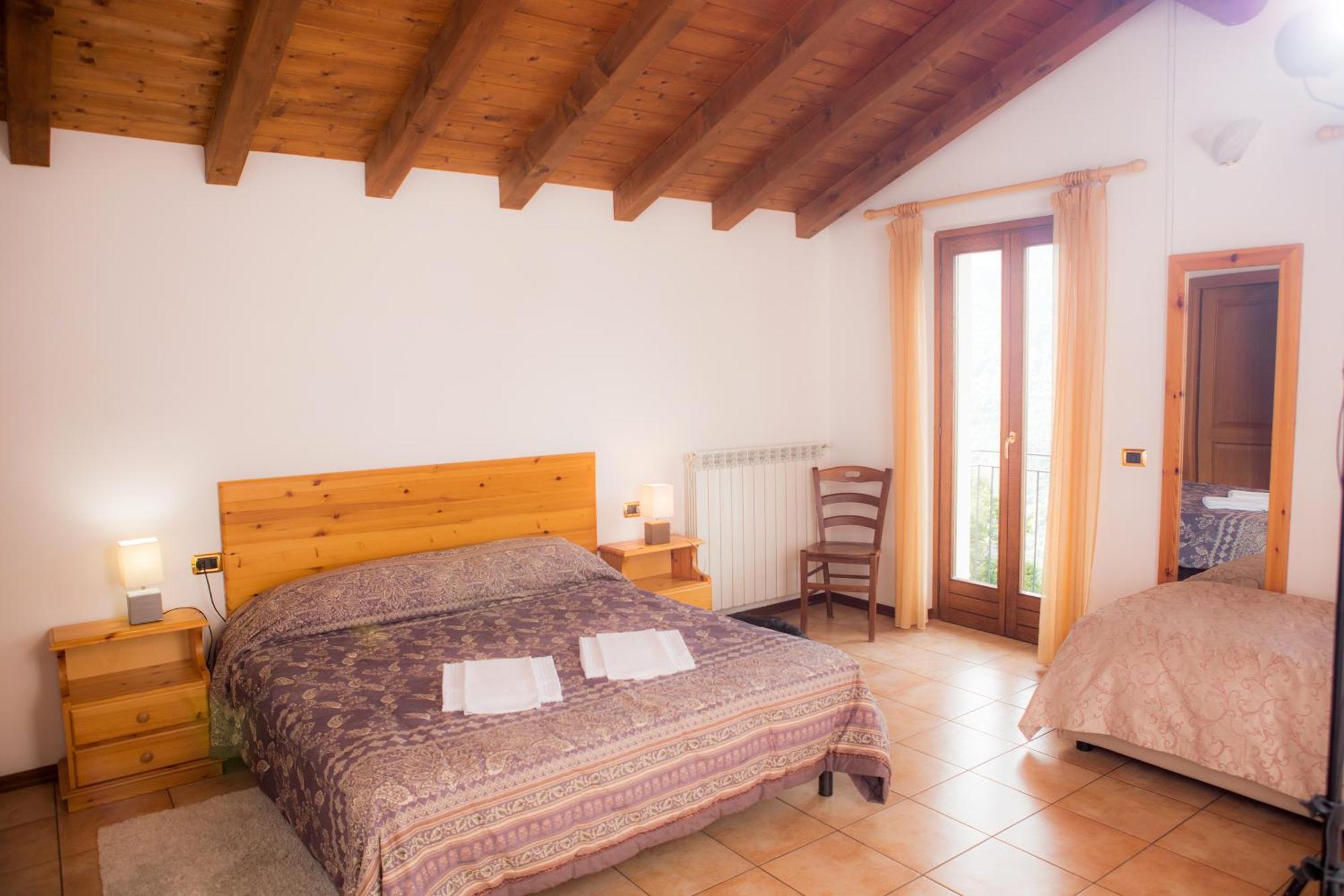 Agriturismo La Fonte Di Mariella กราเวโดนา ภายนอก รูปภาพ